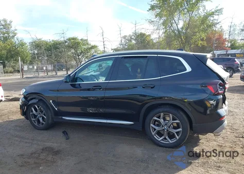 2022 BMW X3 xDrive30I z USA, uszkodzony, nr VIN 5UX53DP05N9M74053